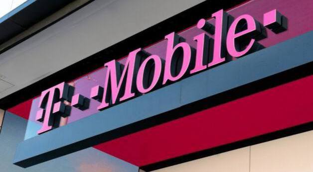 T-Mobile再再再次发生黑客攻击导致的数据泄露事件#TMobile #消息在周四的一份财务 文件 中，T-Mobile 透露，一名黑客访问了属于 3700 万客户的大量个人数据，数据泄露可能始于11月25日泄漏数据包括 “姓名、账单地址、email、电话号码、出生日期、T-Mobile 帐号以及帐户上的 lines 数量和 plan features等信息”敏感信息包括 SSN、驾照ID、密码或付款信息不会被黑客获取这是自2018年以来 T-Mobile 第八次被黑客入侵，最近的事件发生在 2022 年消息来源：